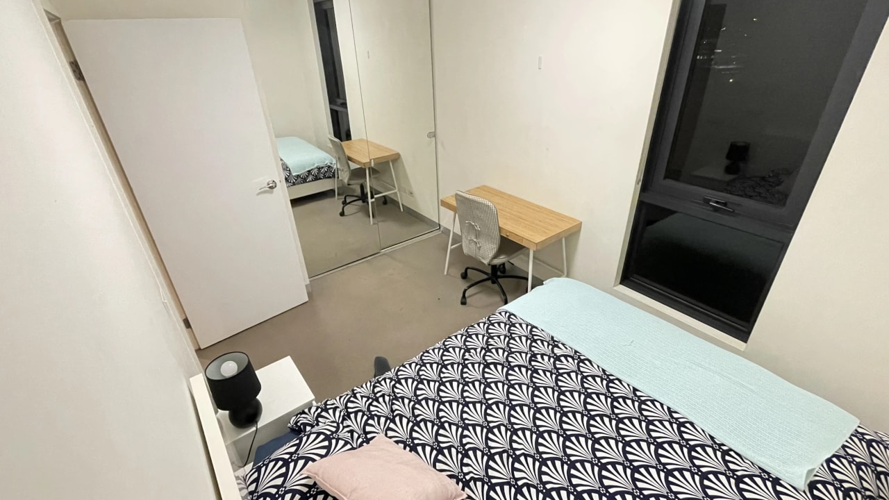 Furnished room in a flatshare