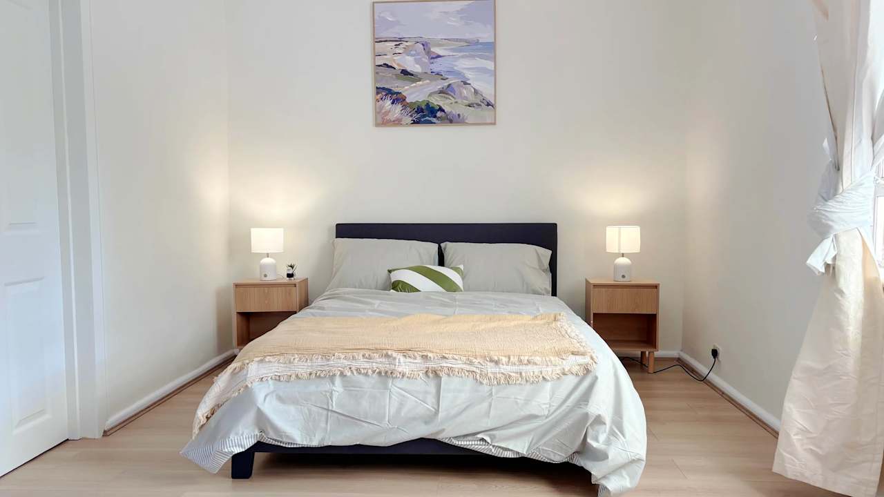 Furnished room in a share house