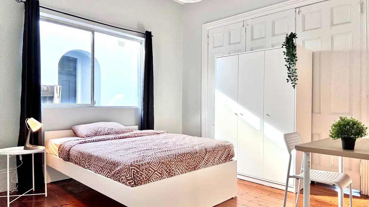 Furnished room in a share house