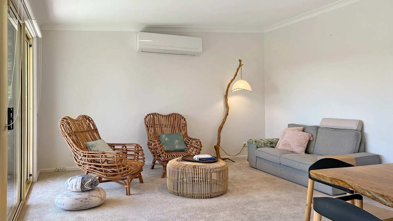 Room in a share house