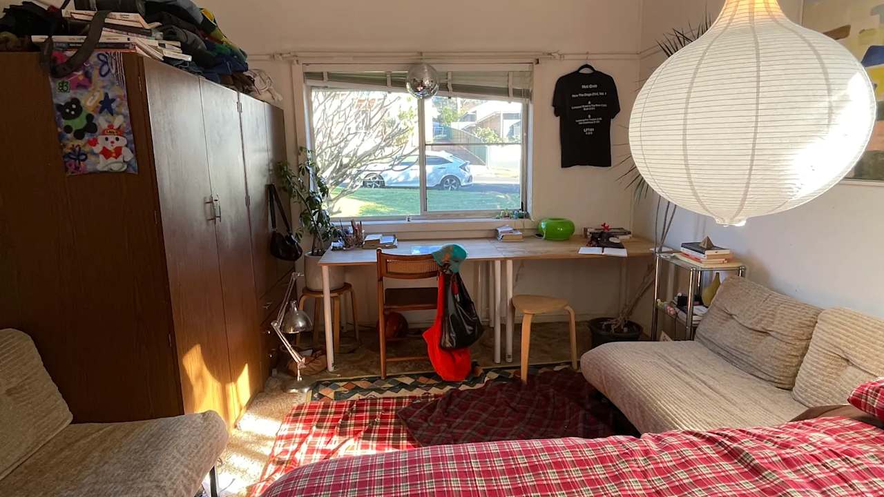 Unfurnished room in a share house