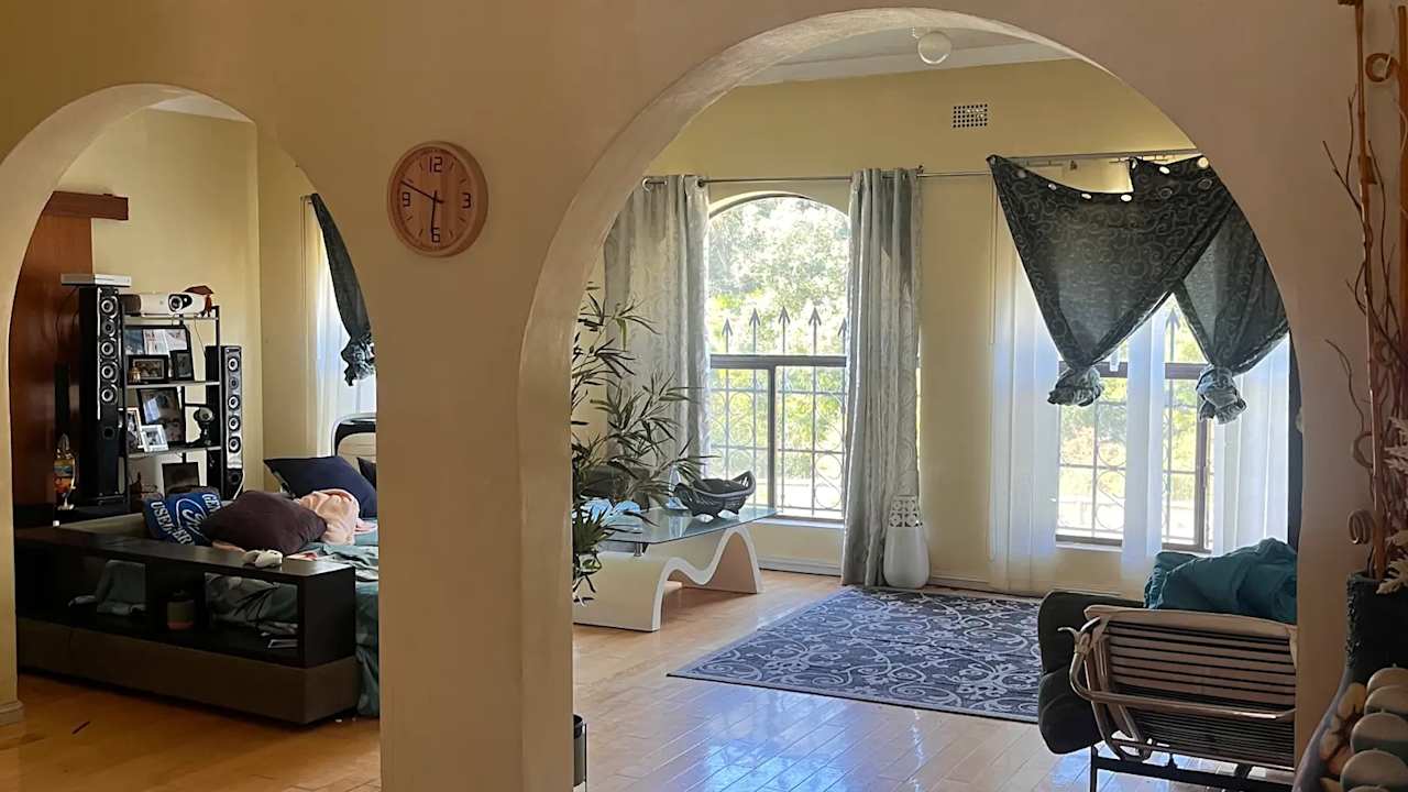 Room in a share house