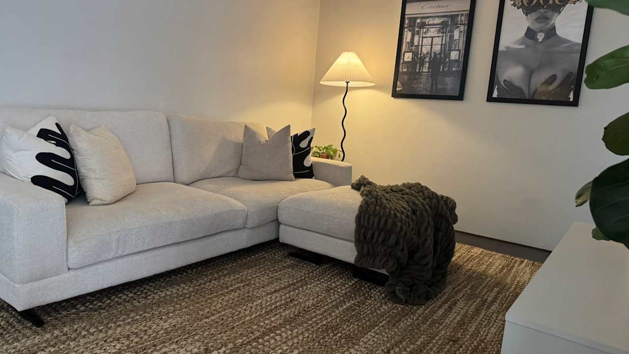 Furnished room in a flatshare