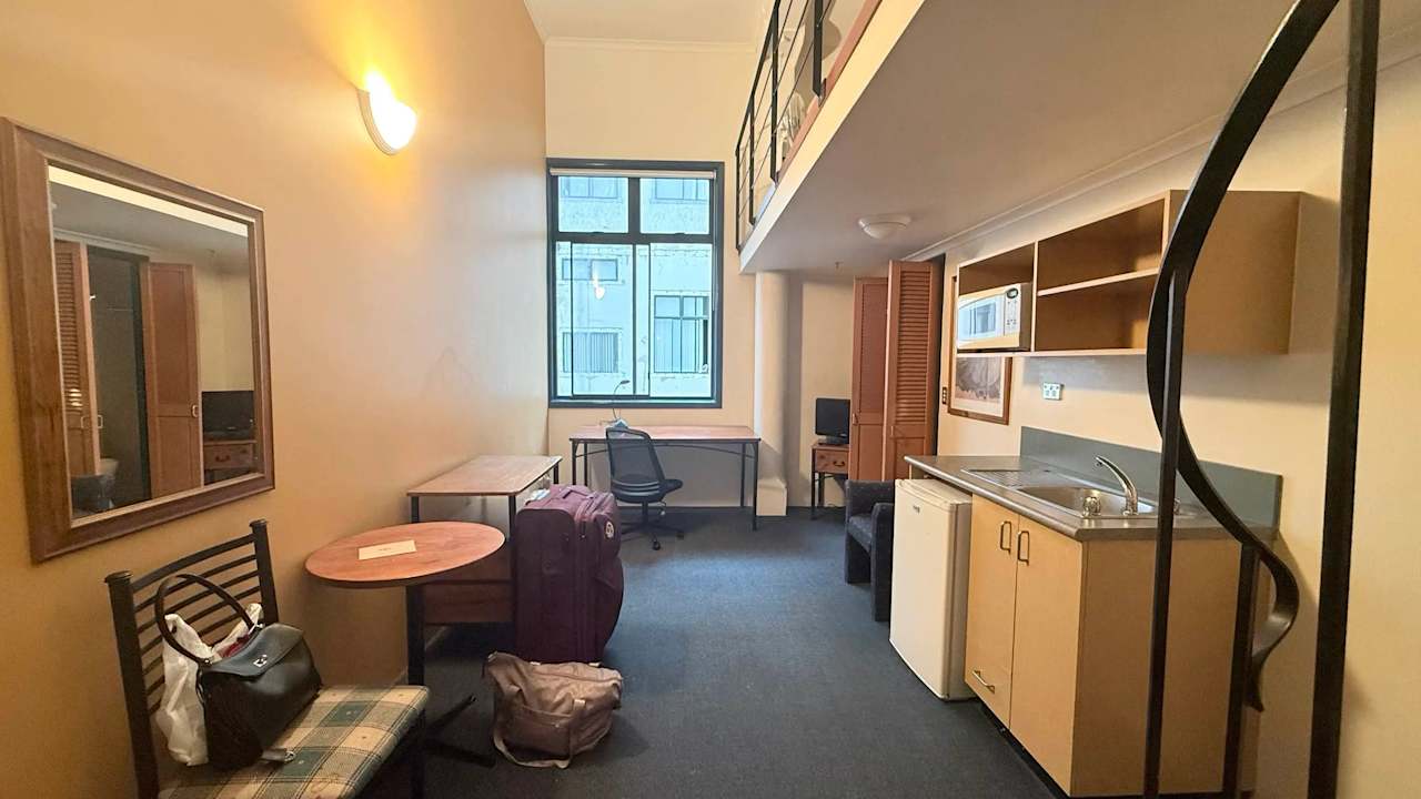 Whole property with 2 rooms for rent