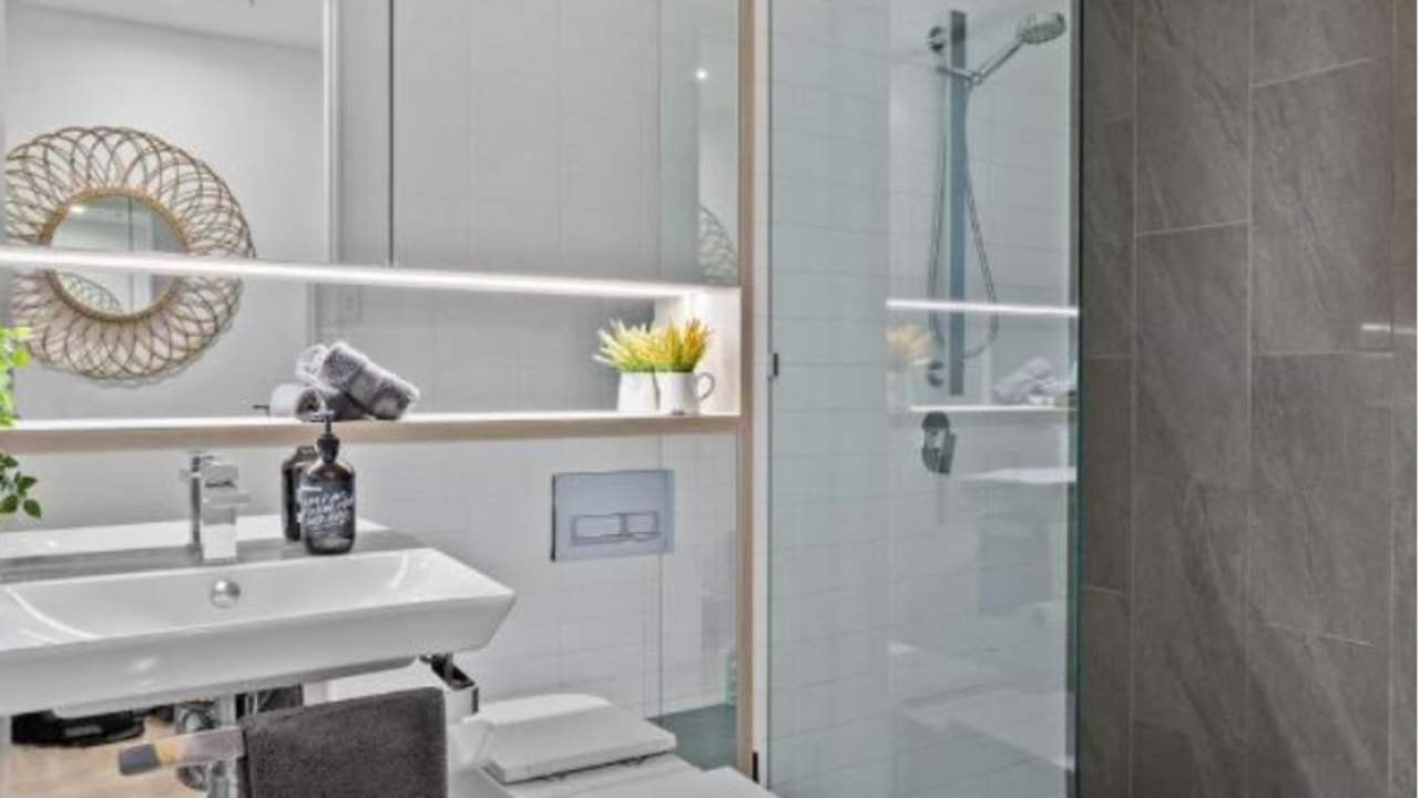 Whole property with 2 rooms for rent