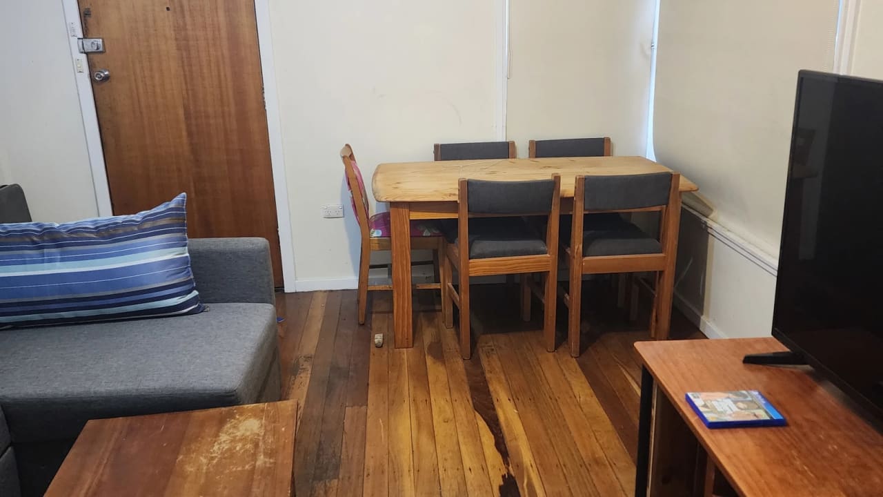 Room in a share house