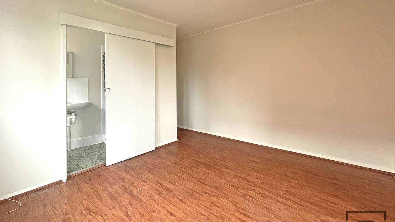Whole property with 2 rooms for rent