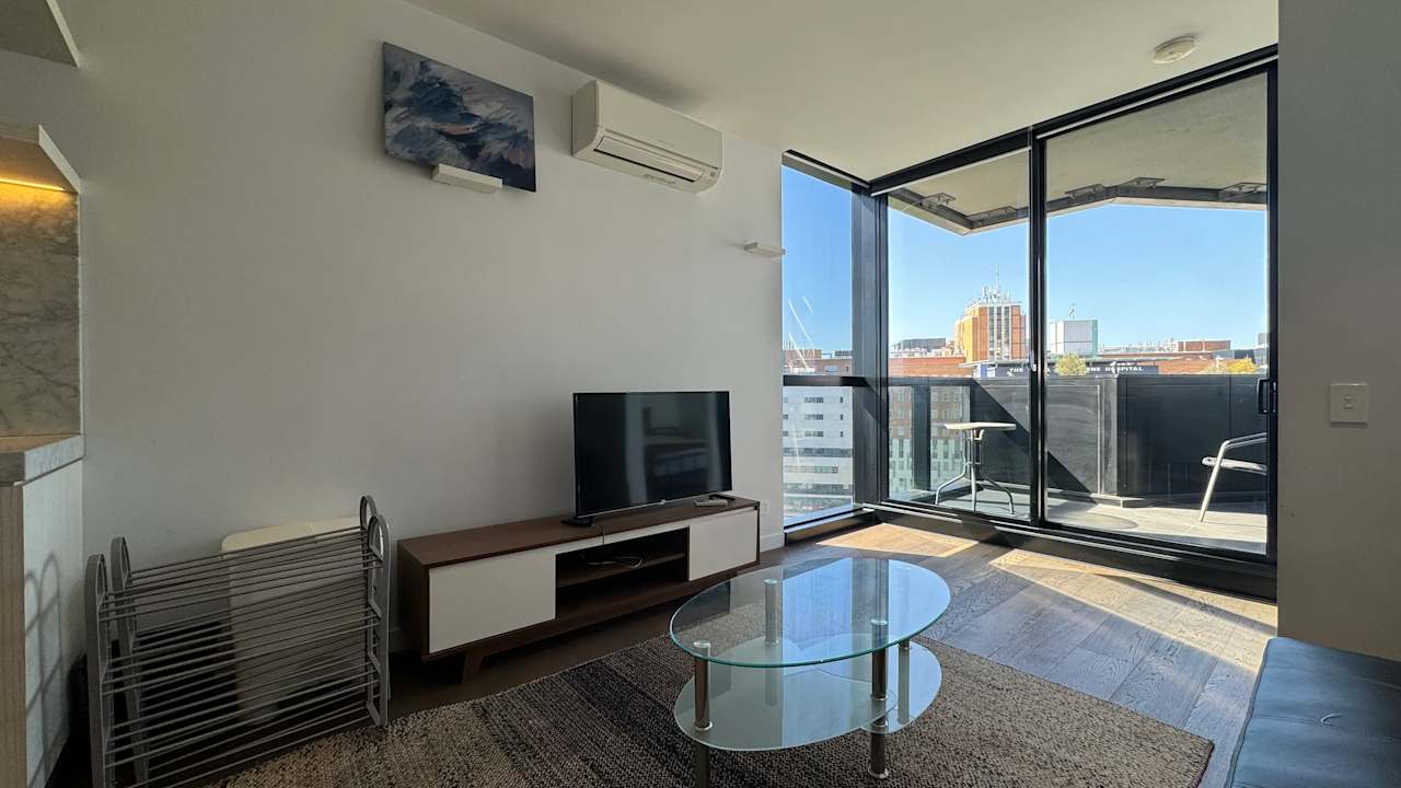 Furnished room in a flatshare