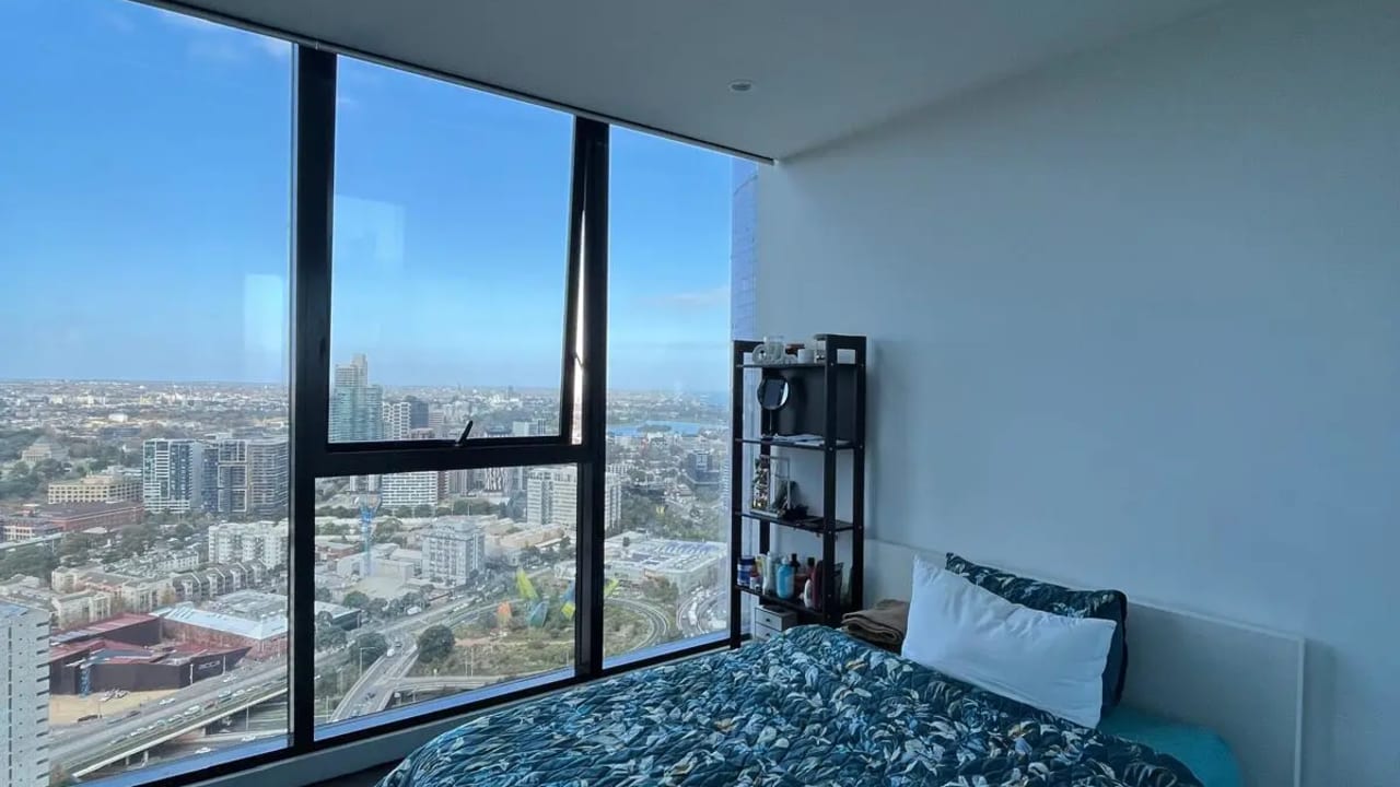 Furnished room in a flatshare