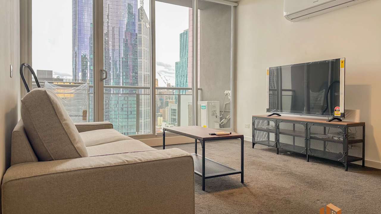 Furnished room in a flatshare