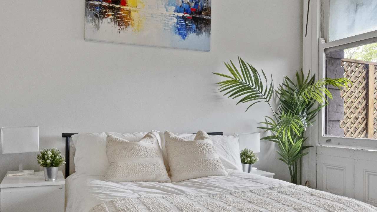 Furnished room studio flat for rent