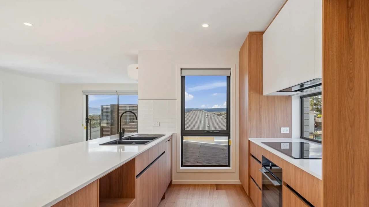 Room in a share house