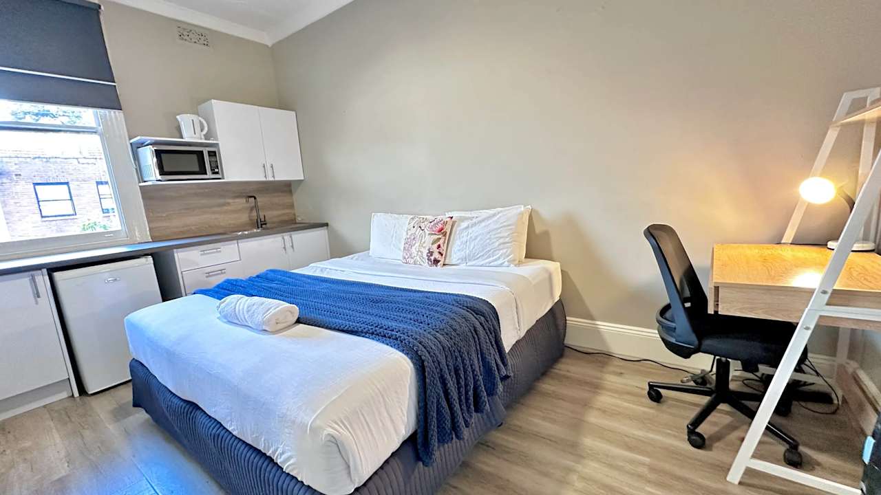 Furnished room in a share house