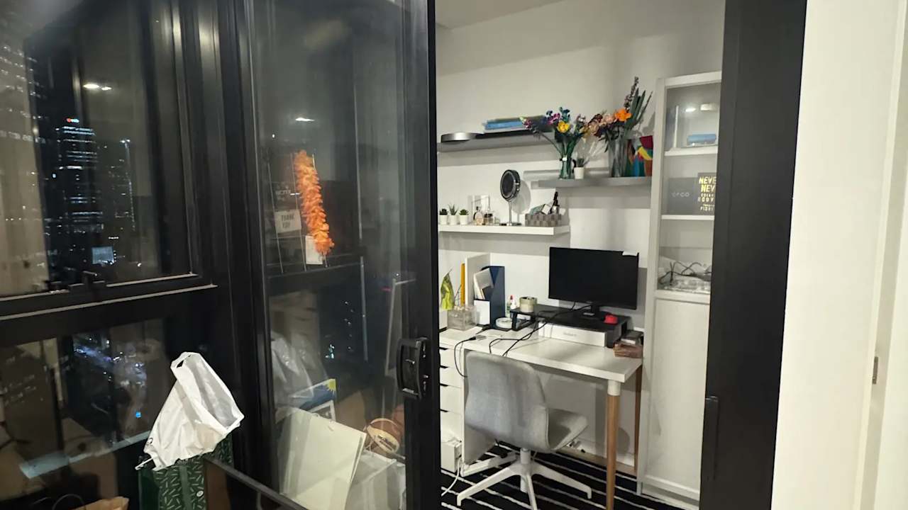 Furnished room with ensuite in a flatshare
