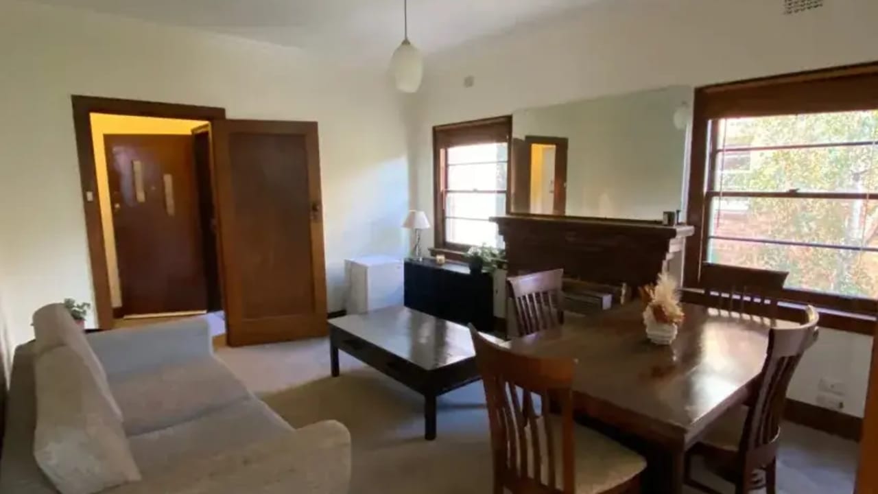 Furnished room in a flatshare