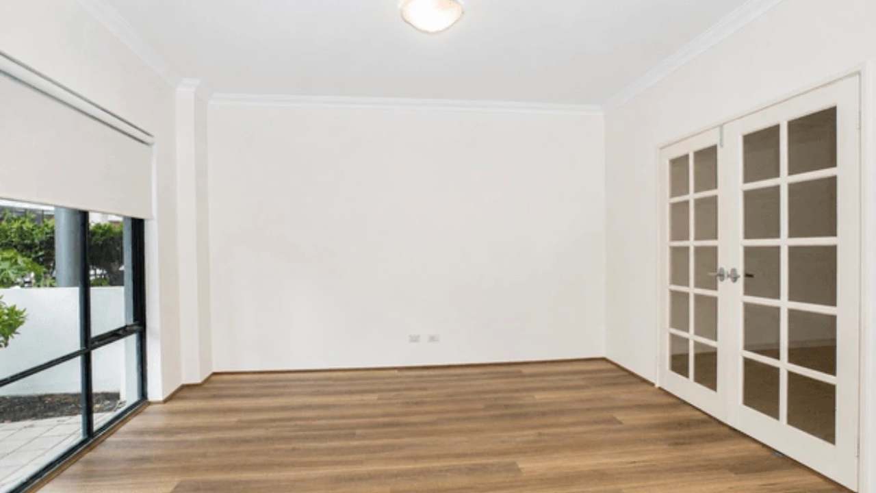 Unfurnished room in a share house