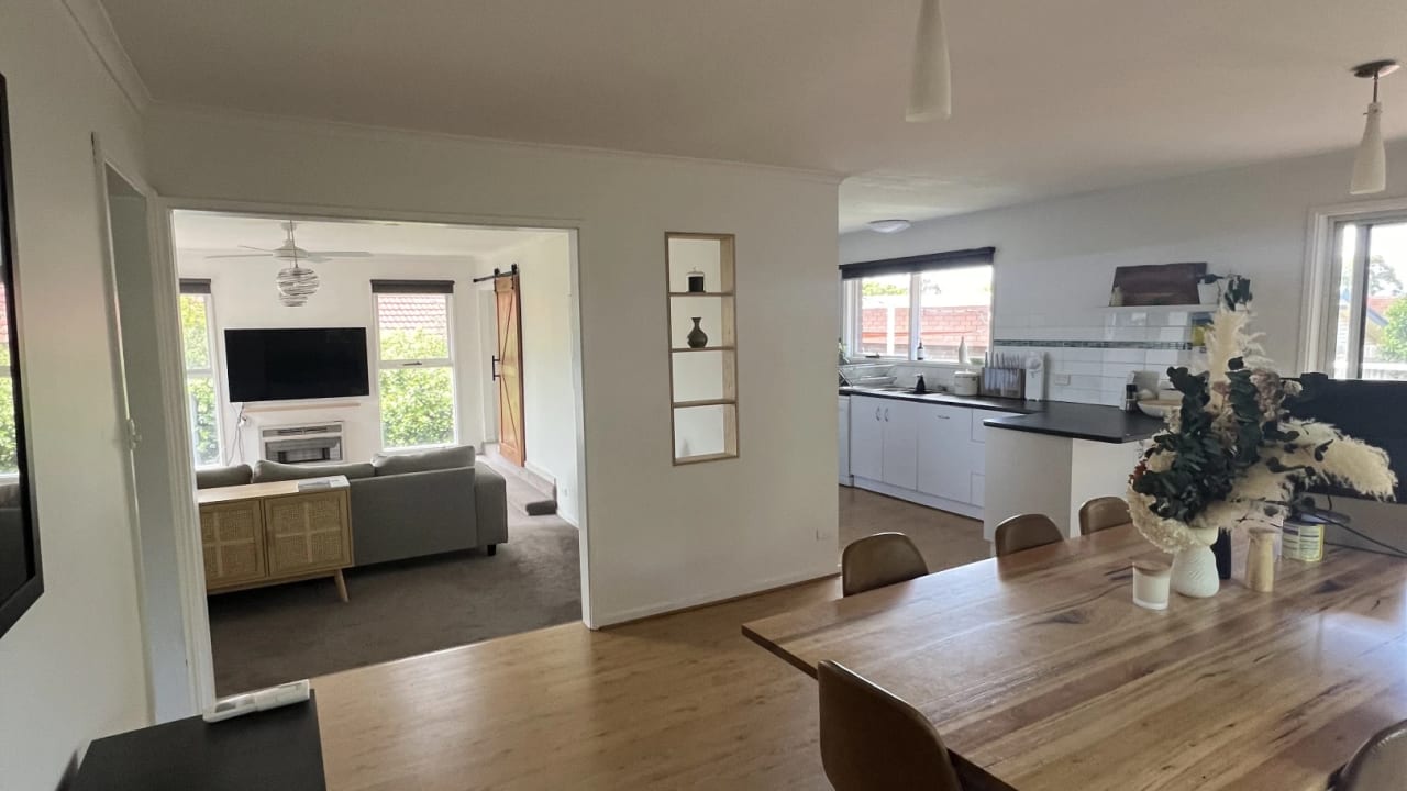 Room in a share house