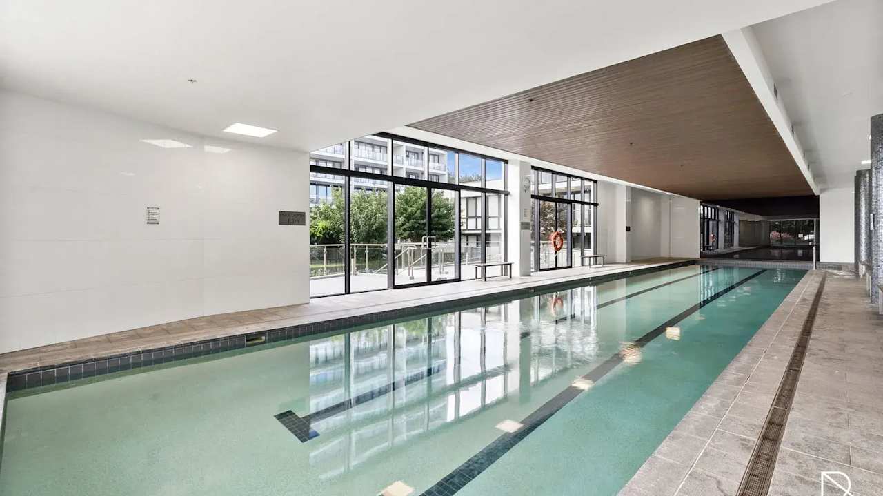 Furnished room with ensuite in a flatshare