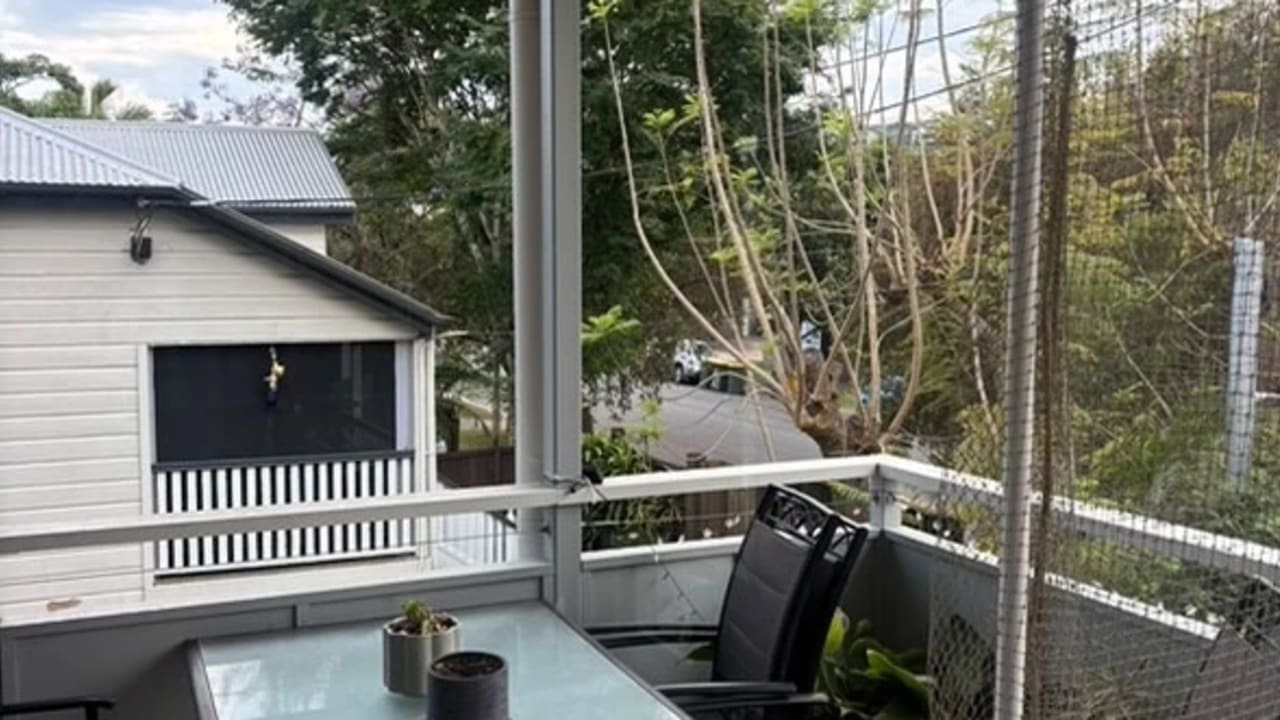 Furnished room with ensuite in a flatshare