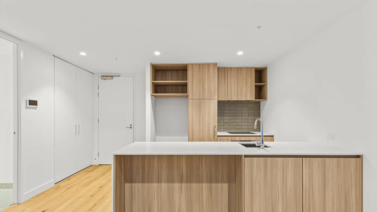 Unfurnished room with own bathroom