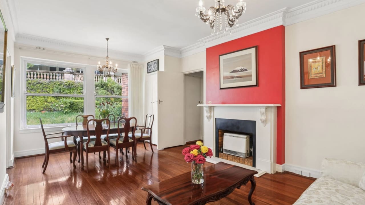 Unfurnished room in a flatshare