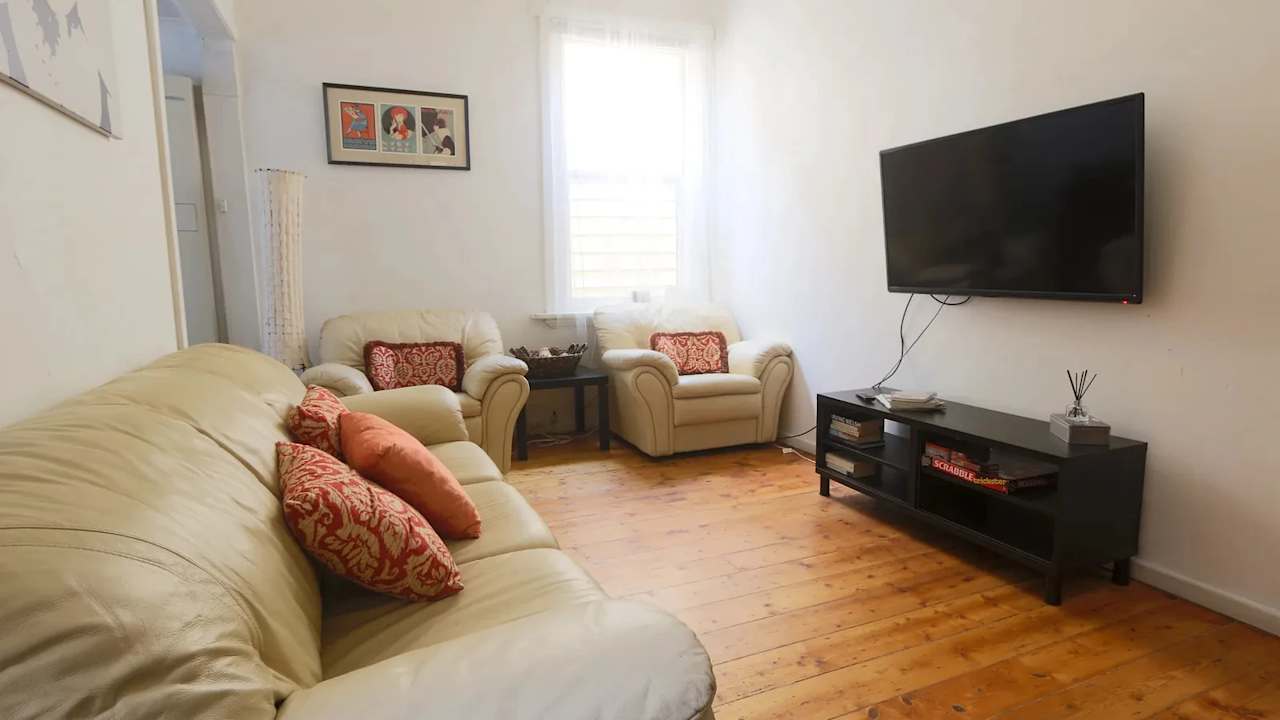 Whole property with 6 rooms for rent