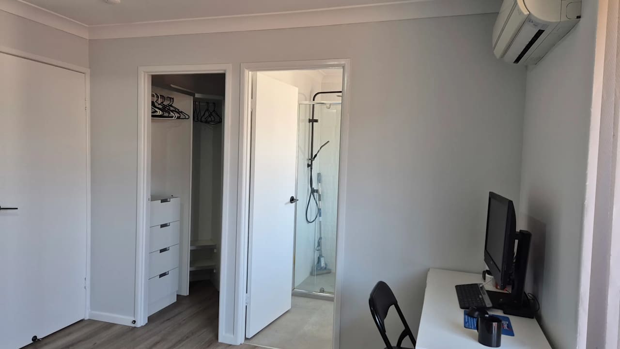 Furnished room in a share house