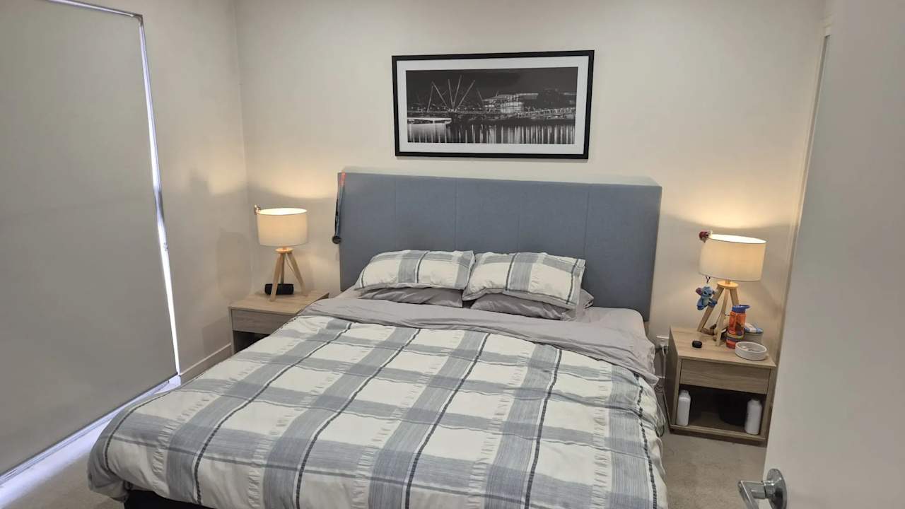 Furnished room with ensuite in a flatshare