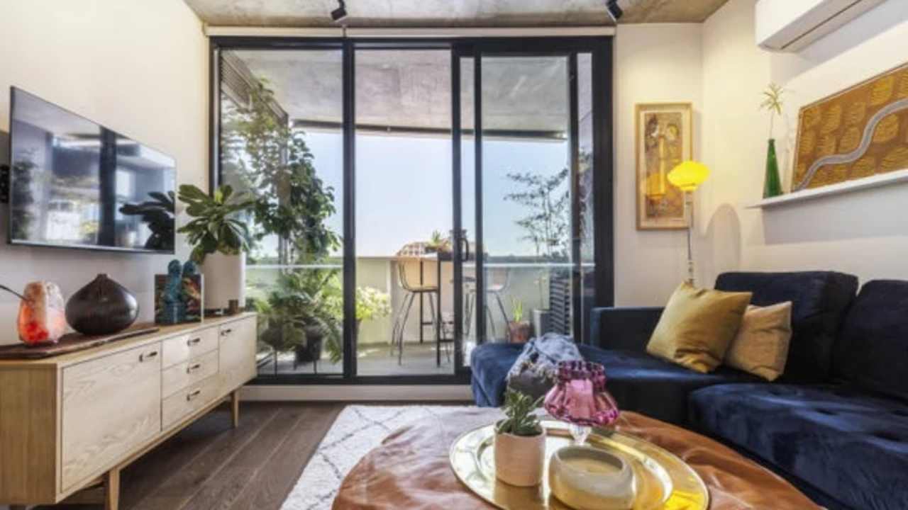 Whole property with 2 rooms for rent