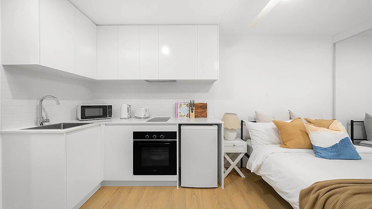 Room studio flat for rent