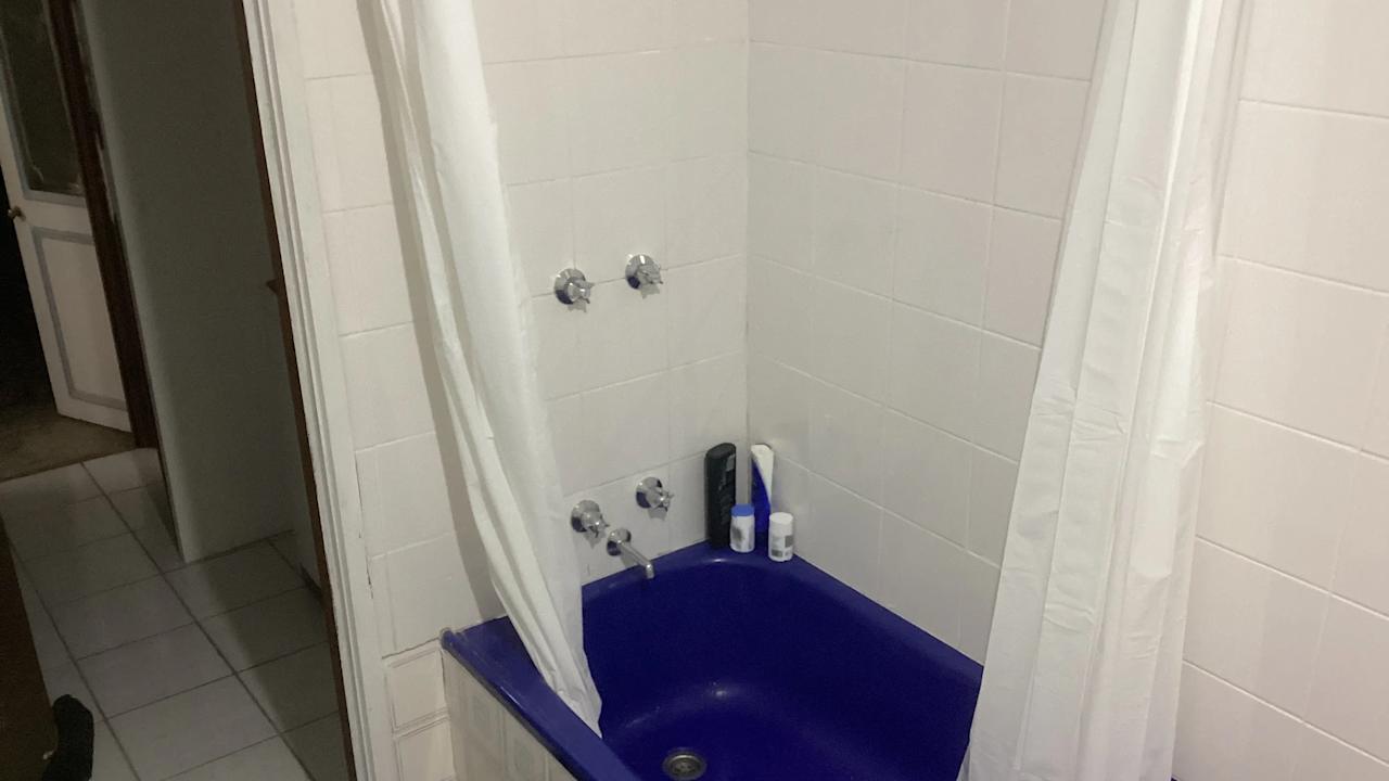 Room in a share house