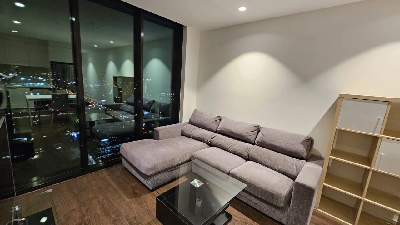 Furnished room with ensuite in a flatshare