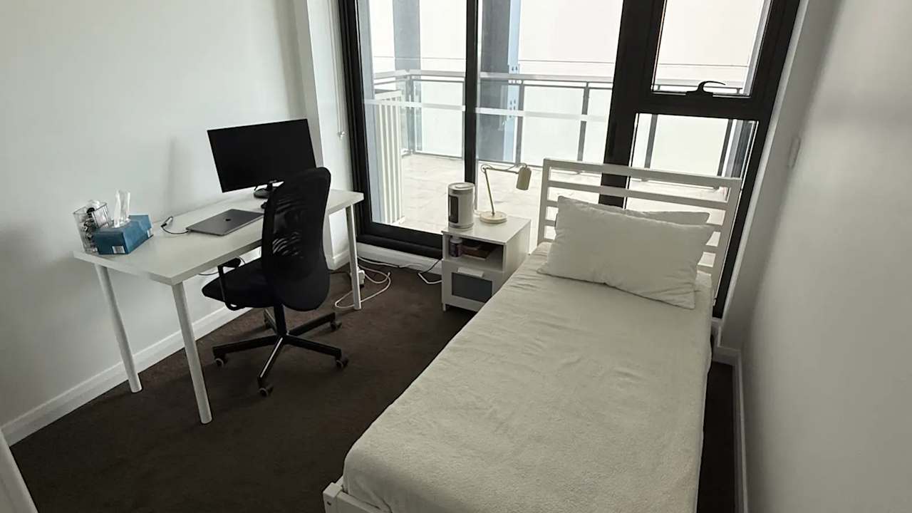 Furnished room with own bathroom