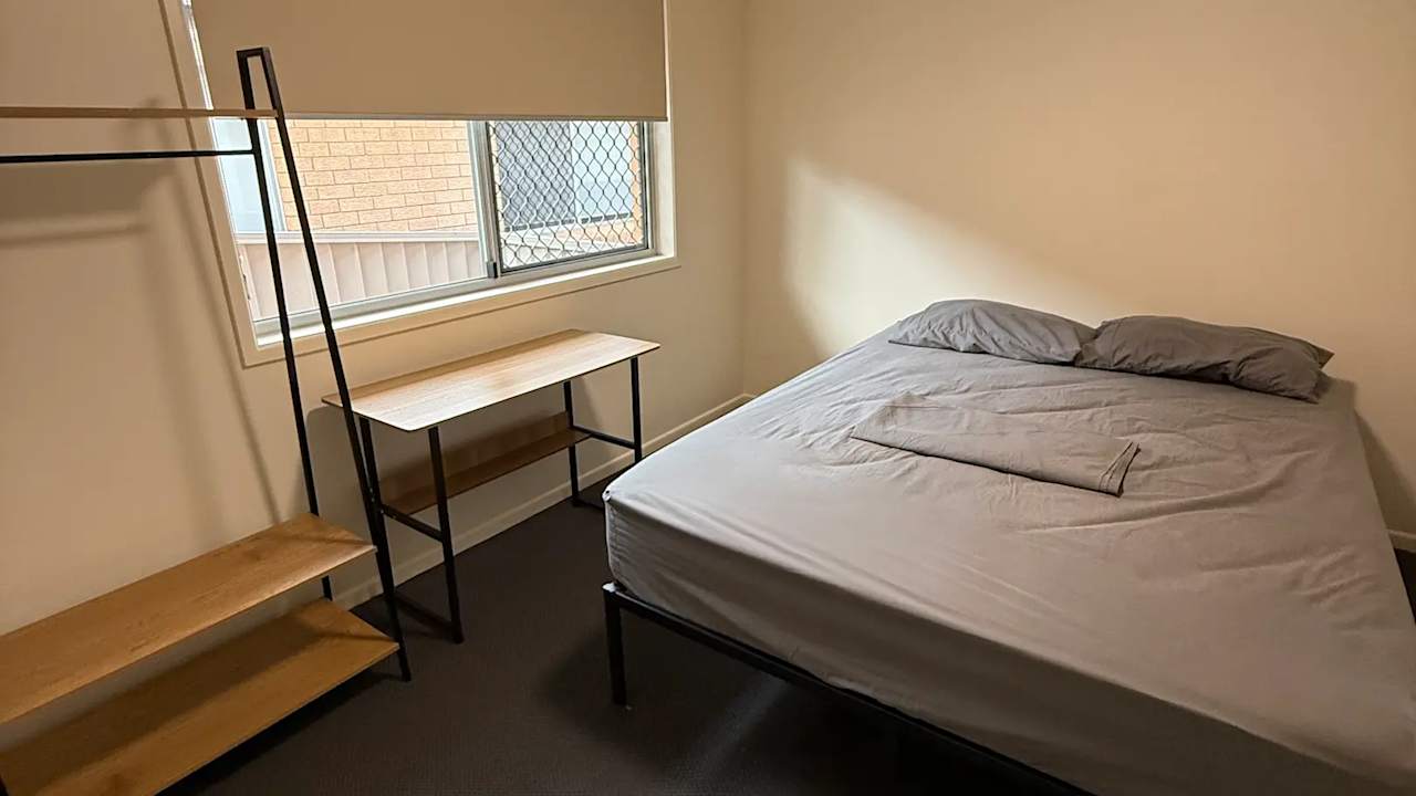 Furnished room in a flatshare