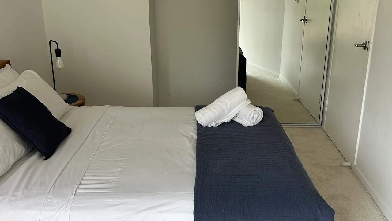 Furnished room in a flatshare