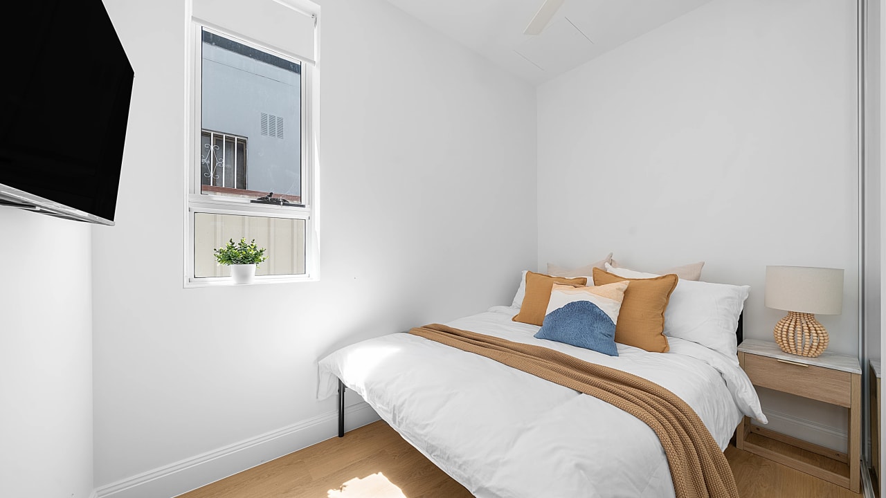 Room in a share house