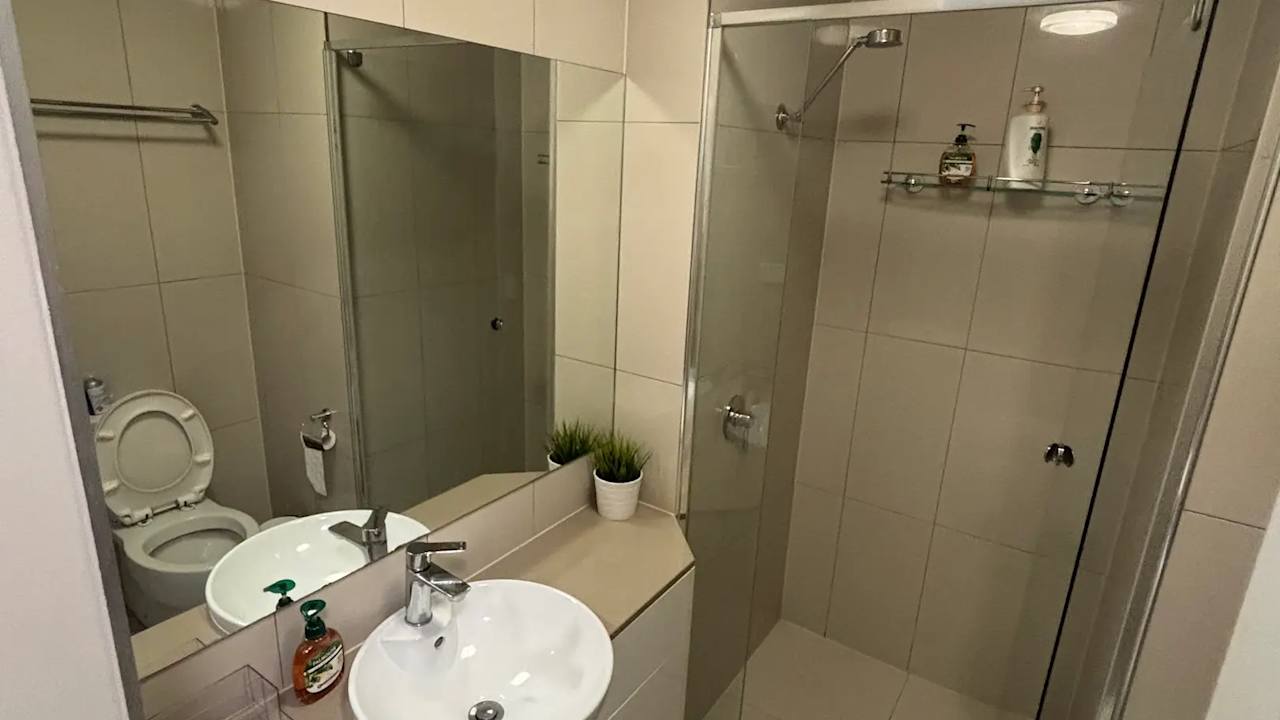 Furnished room with own bathroom