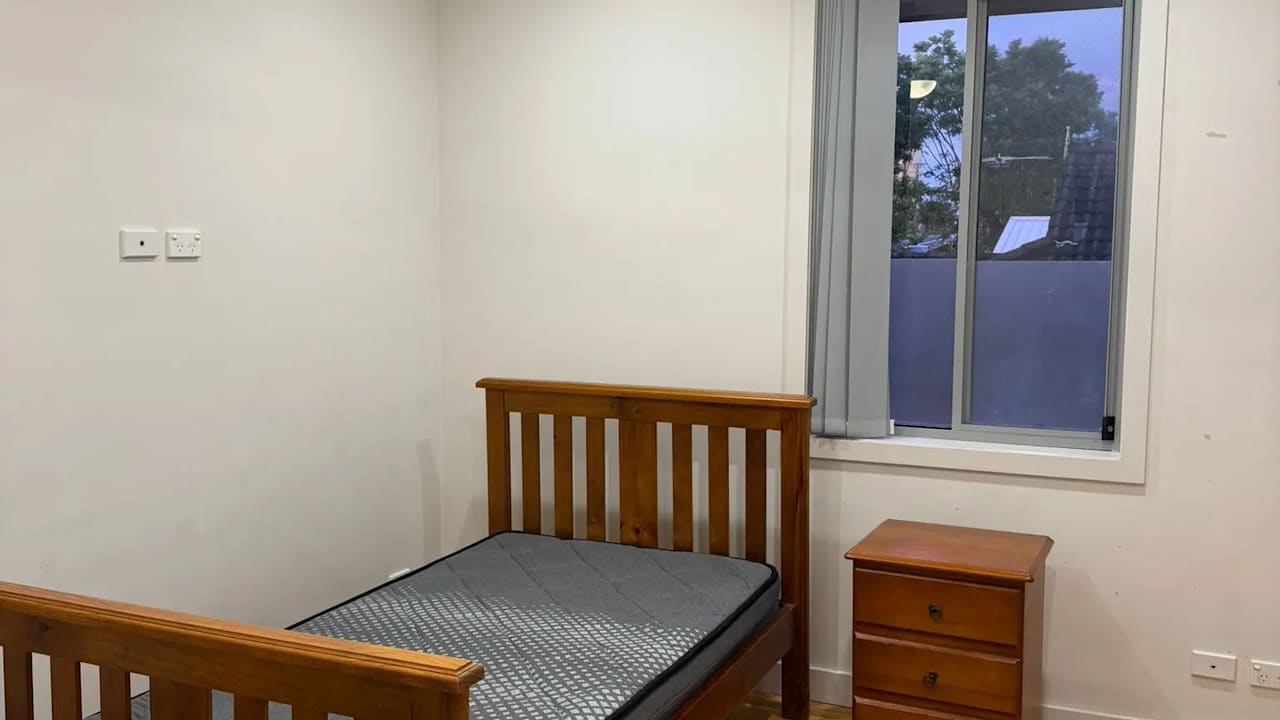 Furnished room in a flatshare