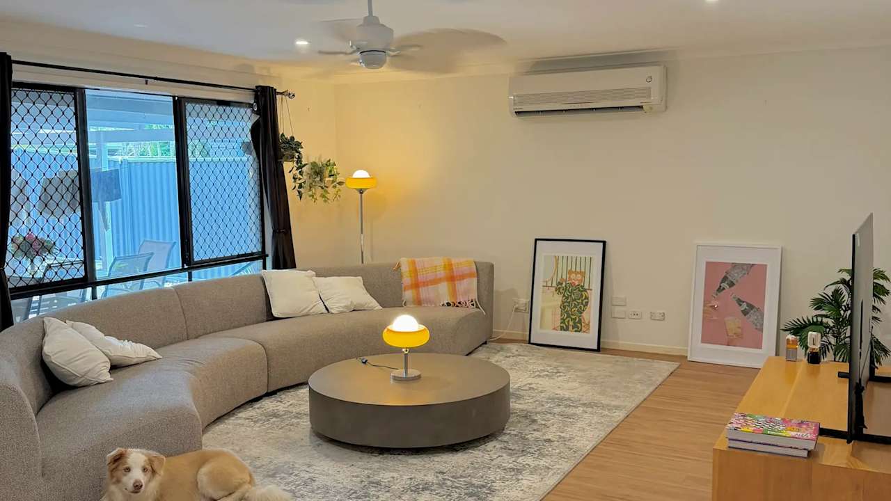 Room in a share house