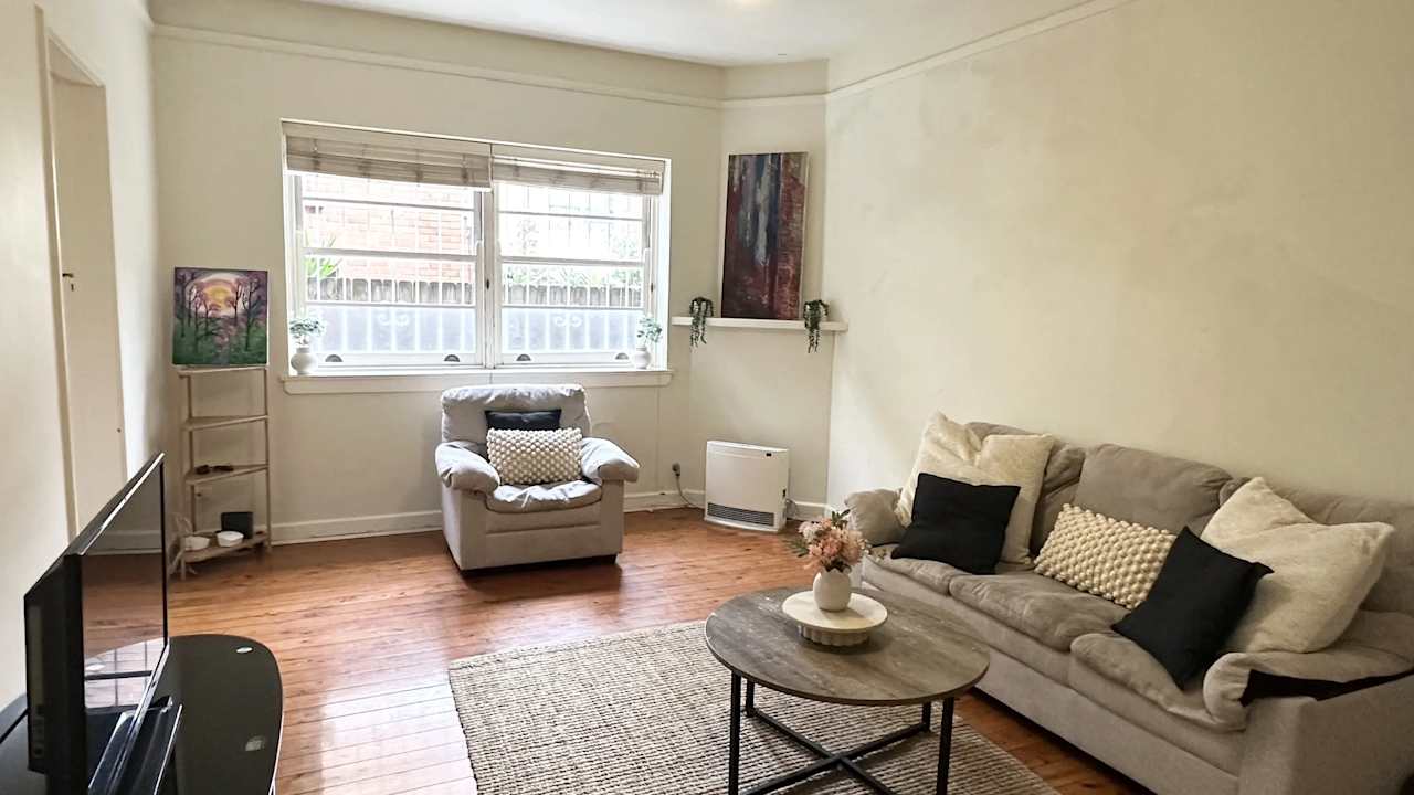 Whole property with 2 rooms for rent