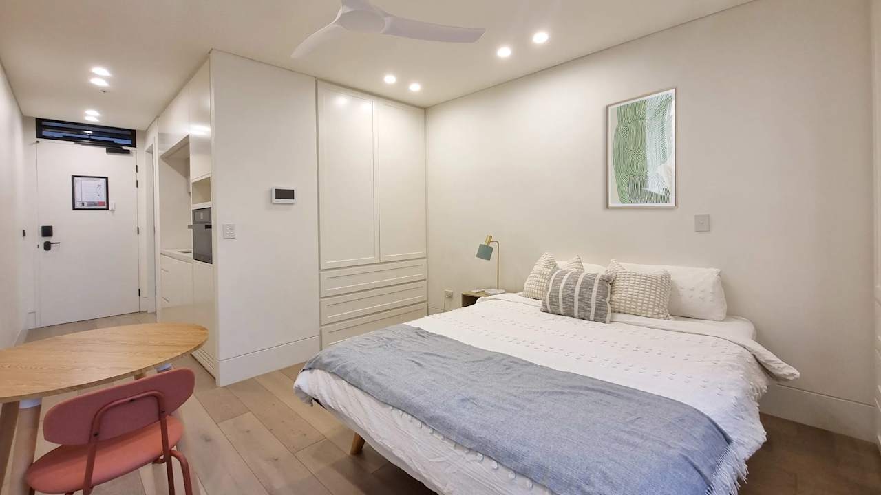 Furnished room studio flat for rent