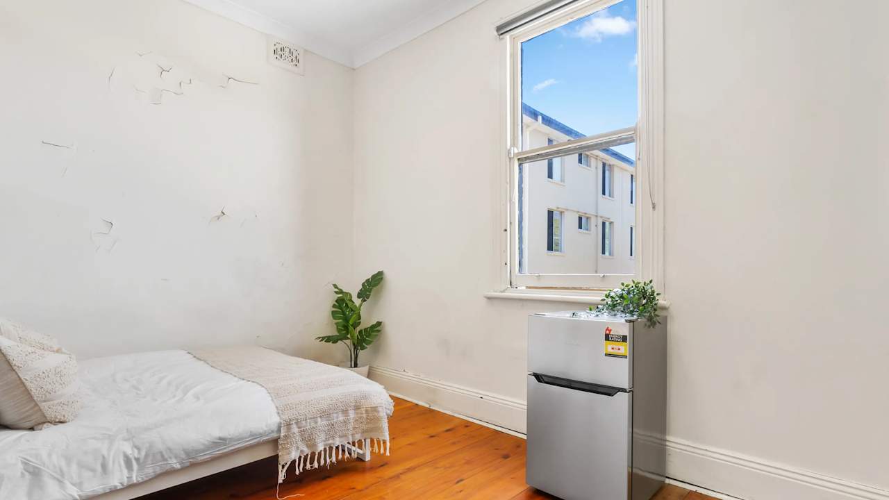 Furnished room in a share house