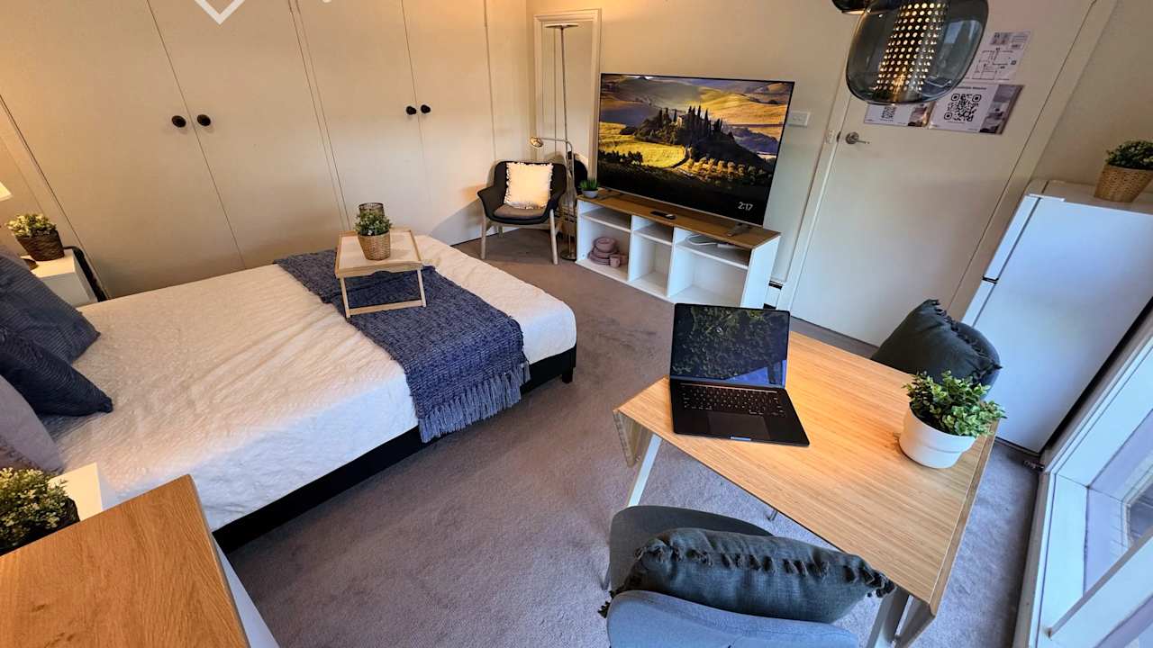 Furnished room in a share house