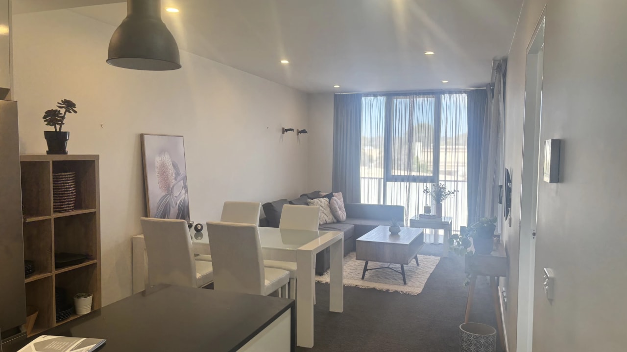 Unfurnished room with own bathroom