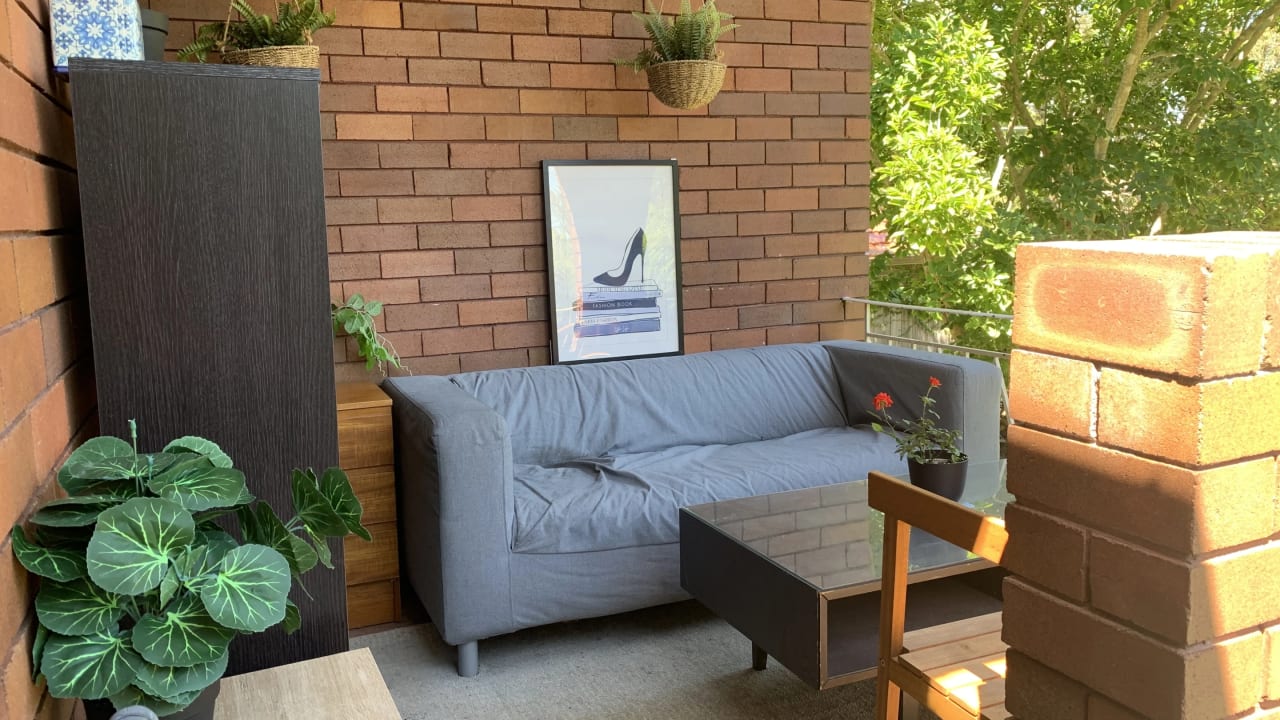 Furnished room in a share house