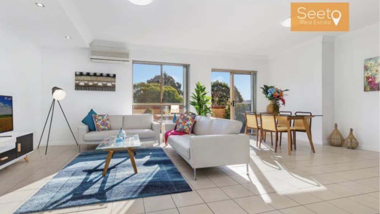 Furnished room with ensuite in a flatshare