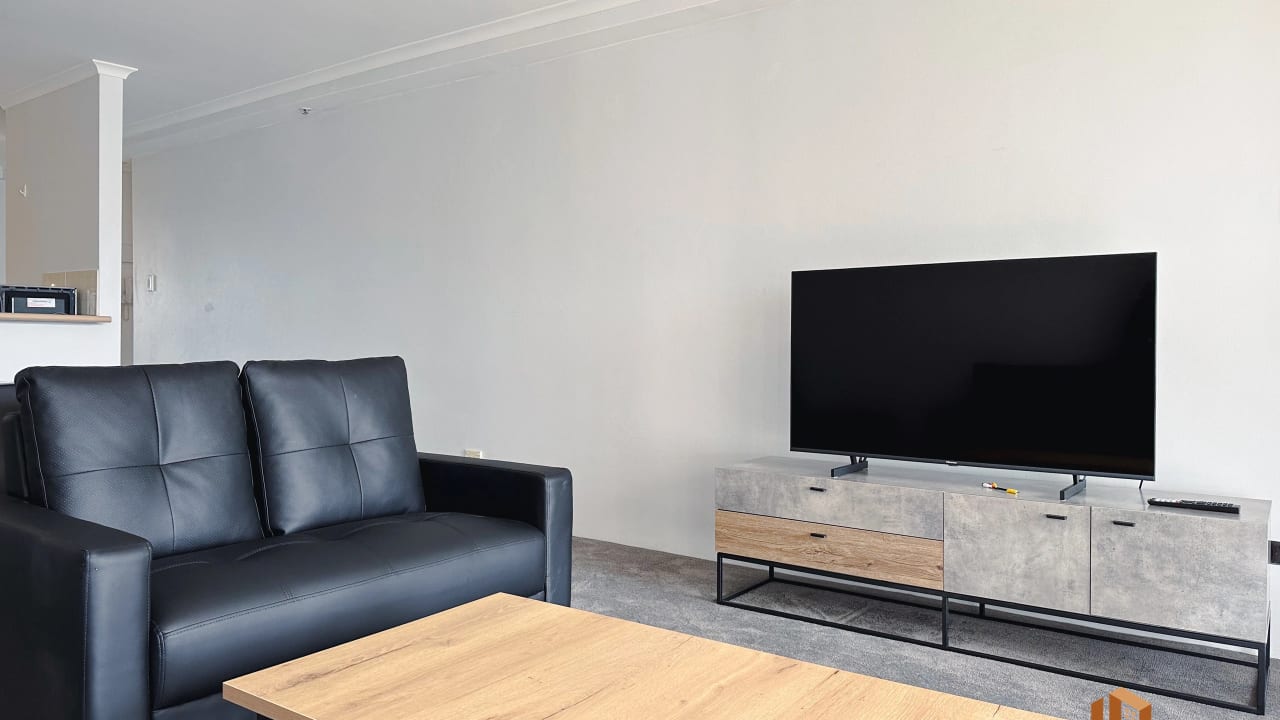 Furnished room in a flatshare