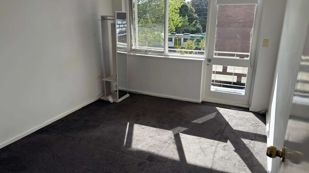 Unfurnished room in a share house