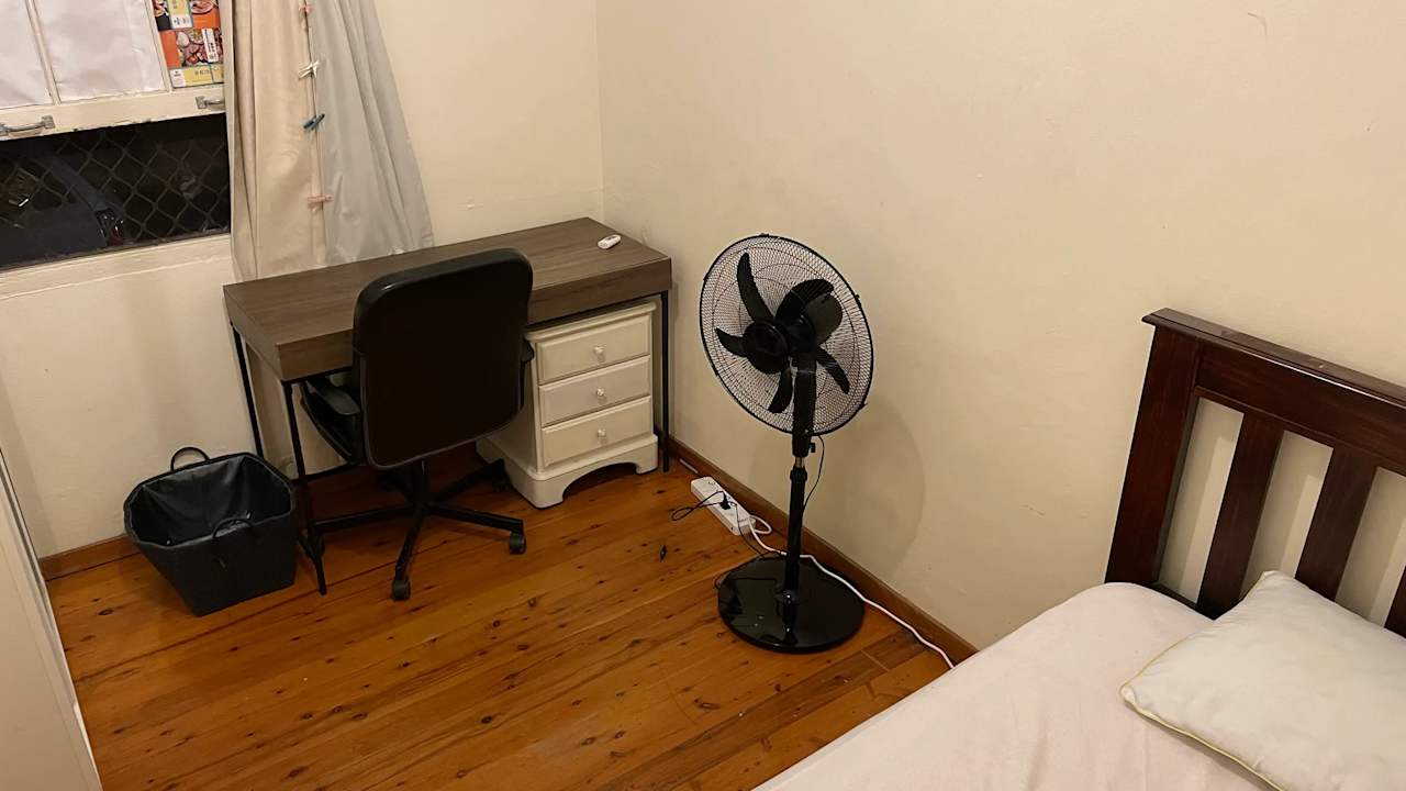 Furnished room in a share house