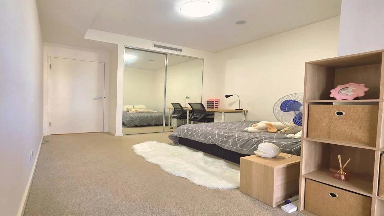 Furnished room in a flatshare